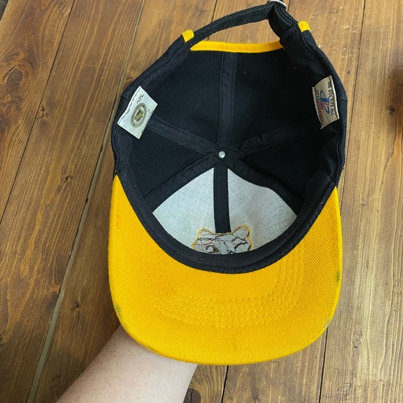 Vintage Logo Athletics NHL Boston Bruins baseball cap - Picture 5 of 10